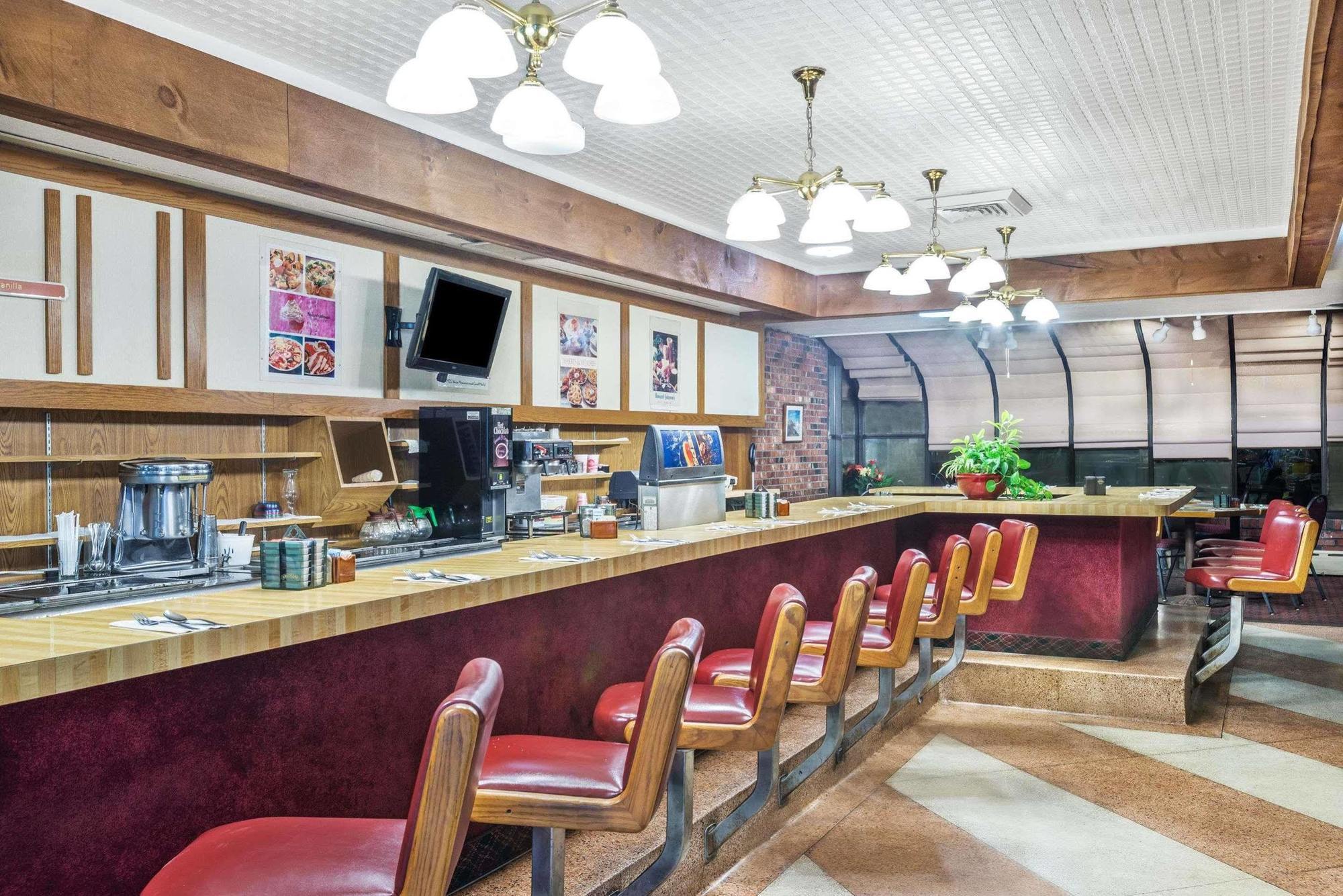 Howard Johnson By Wyndham Bangor Ngoại thất bức ảnh